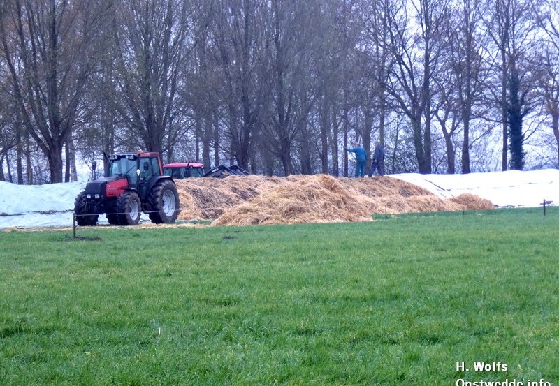 05-12-25 Aardappelen bestoppen aan de Kampweg. Foto : H. Wolfs Onstwedde.info