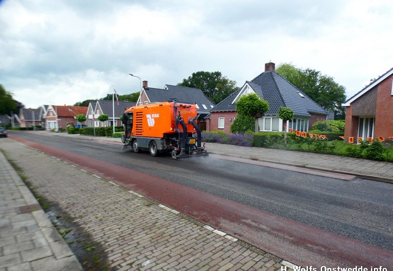12-06-26 Wegwerkzaamheden in de Hardingstraat. Foto: H. Wolfs Onstwedde.info