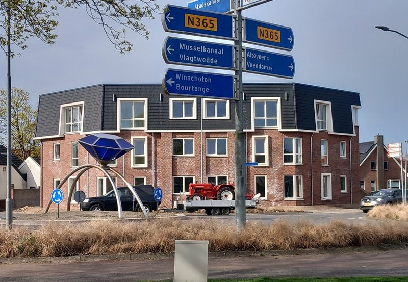 11-04-26 De Kroonstee in het dorp Onstwedde met zes luxe appartementen. Foto: Onstwedde.info