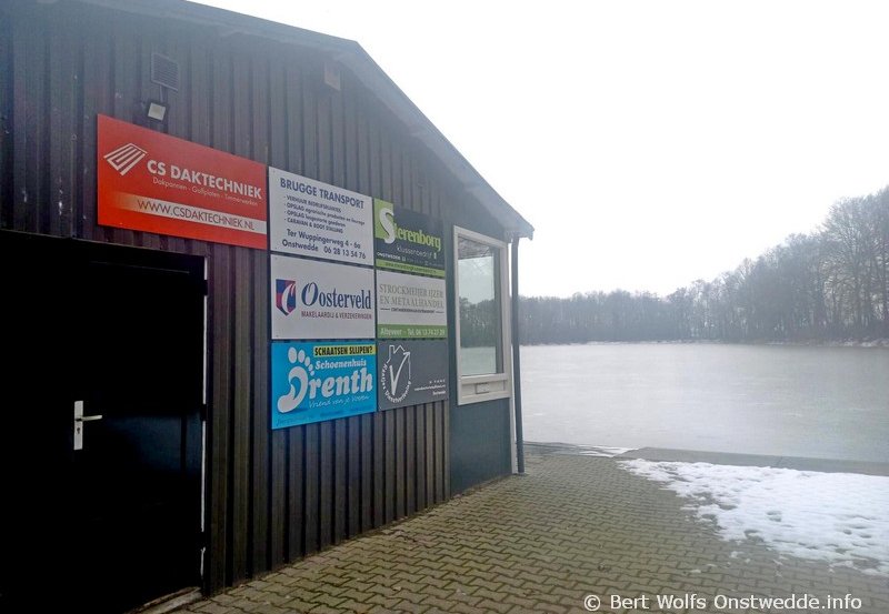 02-02-26 Na weken van winterweer is het ijs op de ijsbaan nog steeds onbetrouwbaar. Foto: Bert Wolfs Onstwedde.info