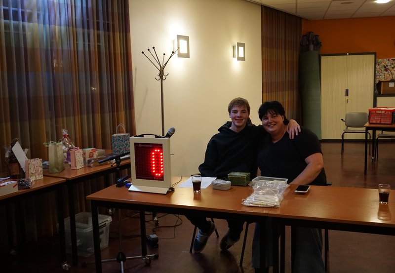 17-11-25 Bingo georganiseerd door Noah Strik voor kankeronderzoek. Foto: Anneke Orsel Onstwedde.info