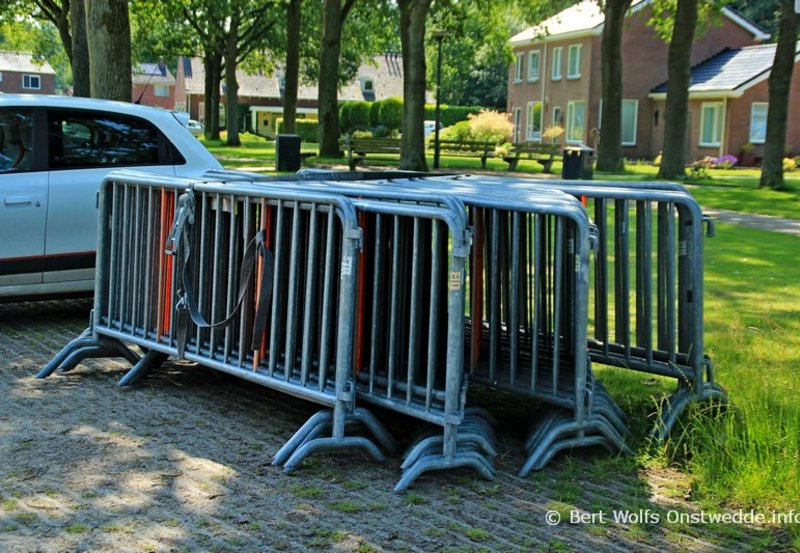 24-06-26 Op de Woldbrink zijn de eerste tekenen van de naderende Feestweek te zien. Foto: Bert Wolfs Onstwedde.info