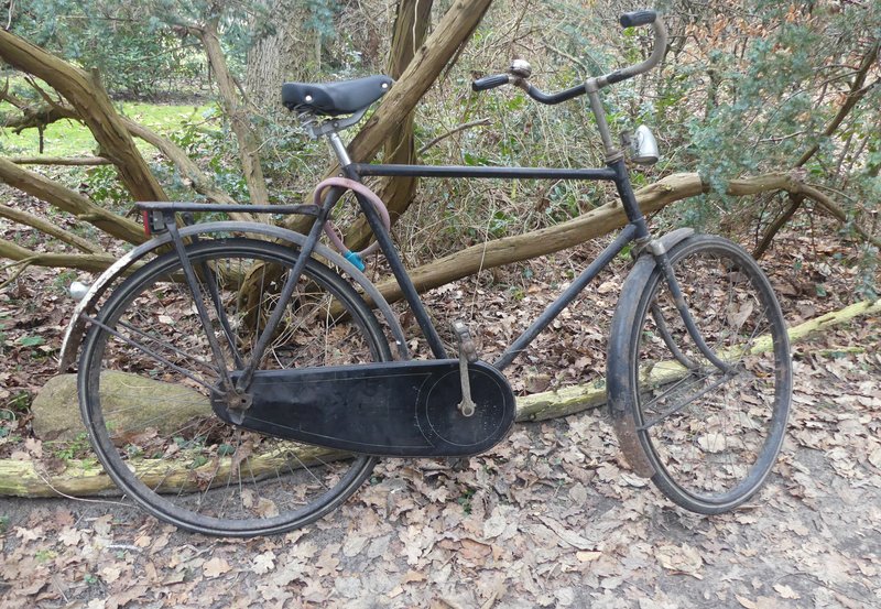 20-02-26 Niet meer te befietsen > naar de sloop. Foto: Magdalena