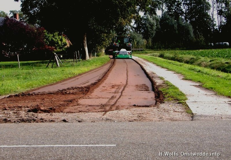 14-10-26 Onderhoudswerkzaamheden aan de Stöbkeweg. Foto: H. Wolfs Onstwedde.info