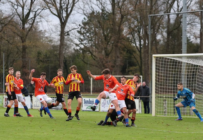 03-12-25 VAKO 1 - Onstwedder Boys 1 eindstand: 5 - 3. Foto: Freek Moorlag Onstwedde.info