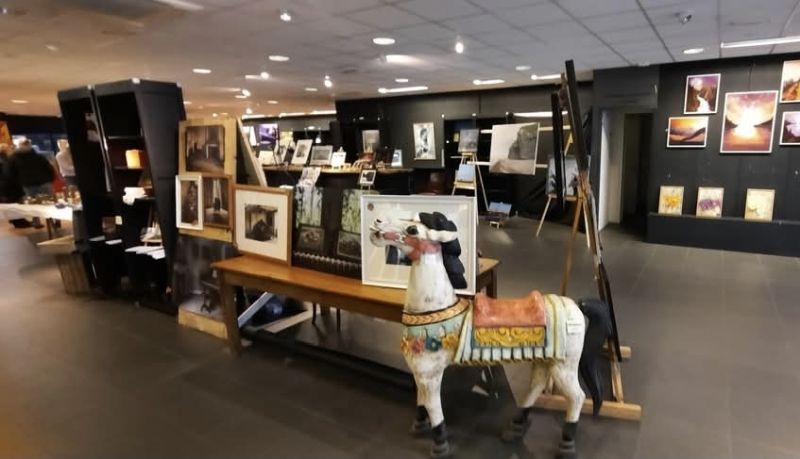 Pop-up kunstcadeauhuis met MeesterwerkFoto Sasja Michalski in Stadskanaal