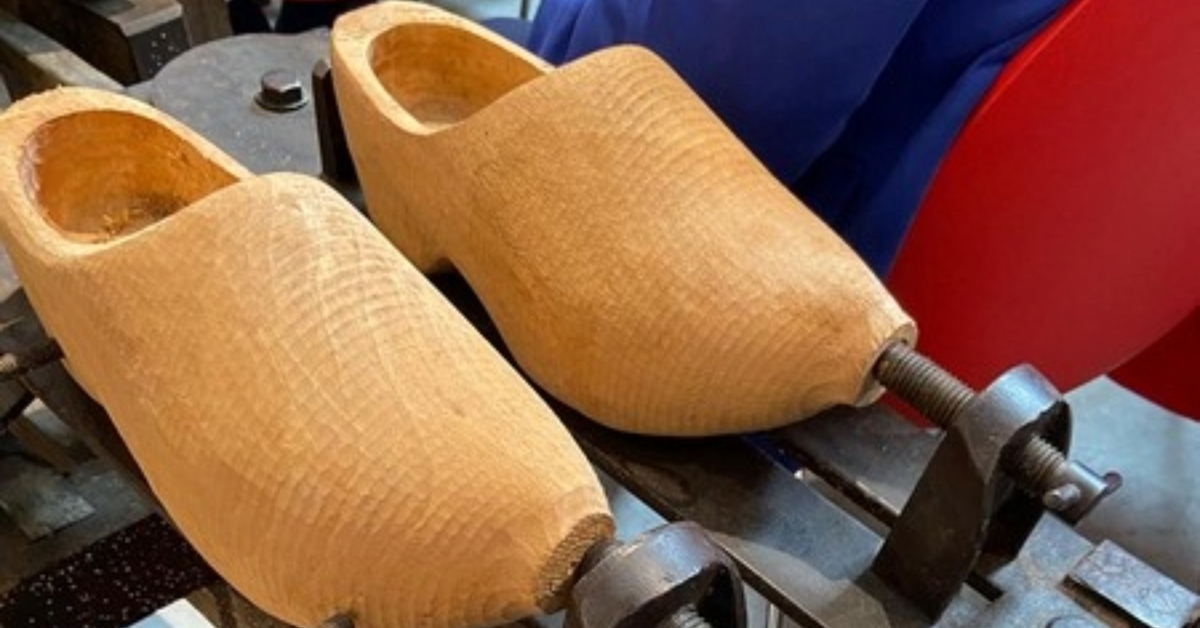 De Zonnebloem ging naar klompenmuseum in Eelde op 9 oktober